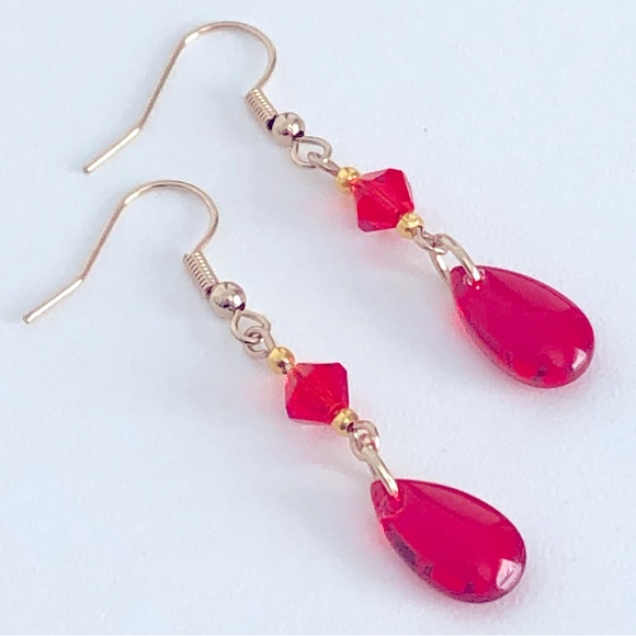 New Blood Red Crimson Dangle Drop Glass Teardrop Earrings Faceted Bicone Beads - Picture 1 of 11